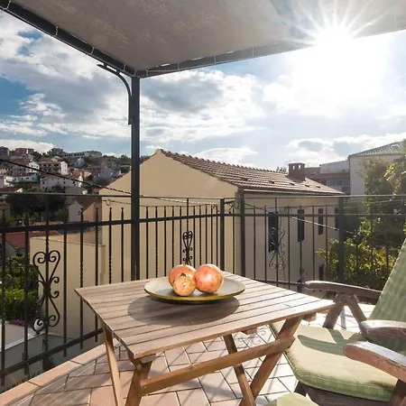 Bozanic Holiday home *